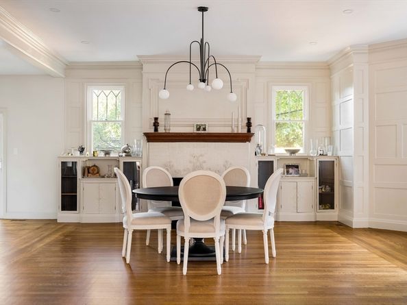 8 Naples Rd 1, Brookline MA 02446