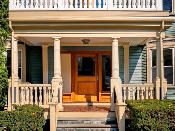 8 Naples Rd 1, Brookline MA 02446