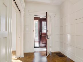 8 Naples Rd 1, Brookline MA 02446