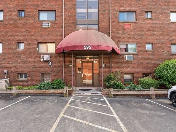 595 Revere Beach Pkwy 23, Revere MA 02151