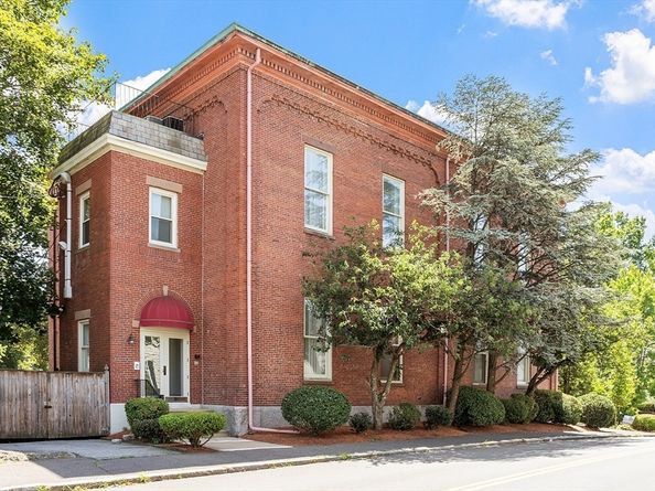 5 School Street 6, Salem MA 01970