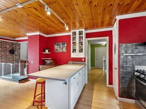 89 Benjamin St, Leominster MA 01453