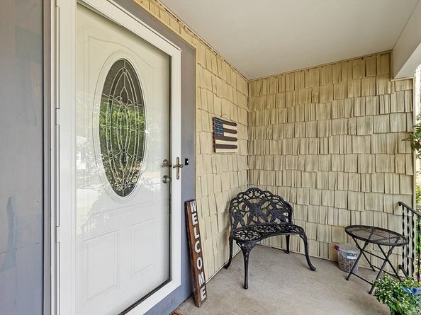 89 Benjamin St, Leominster MA 01453