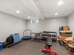 89 Benjamin St, Leominster MA 01453