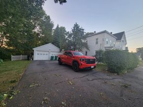 11 Doane St, Fitchburg MA 01420