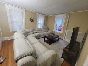 11 Doane St, Fitchburg MA 01420