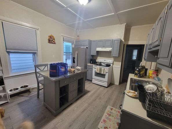 11 Doane St, Fitchburg MA 01420