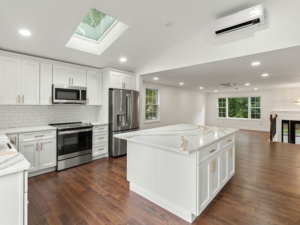5 Munroe Way, Billerica MA 01821