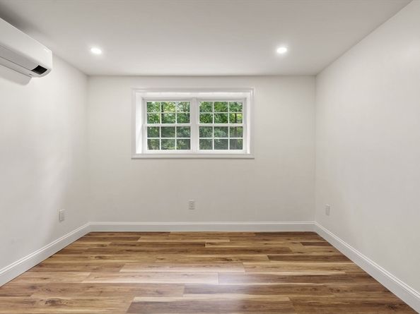 5 Munroe Way, Billerica MA 01821
