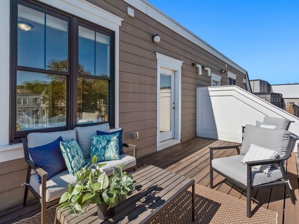 593 Somerville Ave 6, Somerville MA 02143