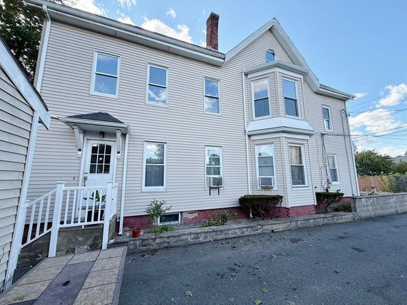 29 Hancock St, Brockton MA 02301