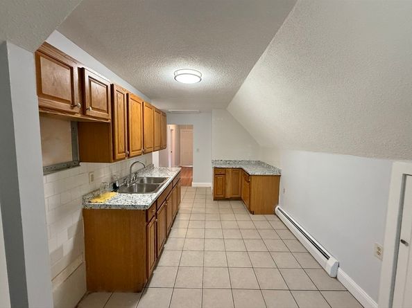 29 Hancock St, Brockton MA 02301