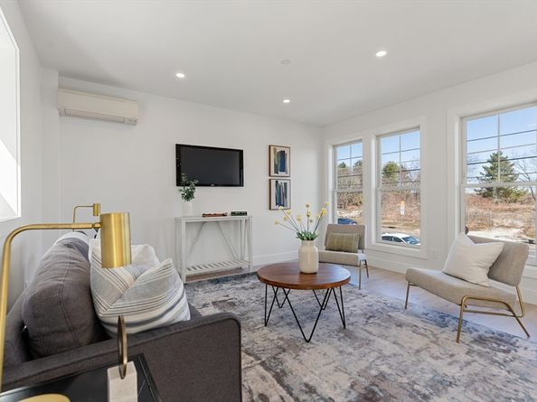 654 Mystic Ave B, Somerville MA 02145