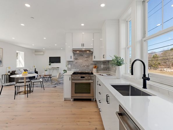 654 Mystic Ave B, Somerville MA 02145