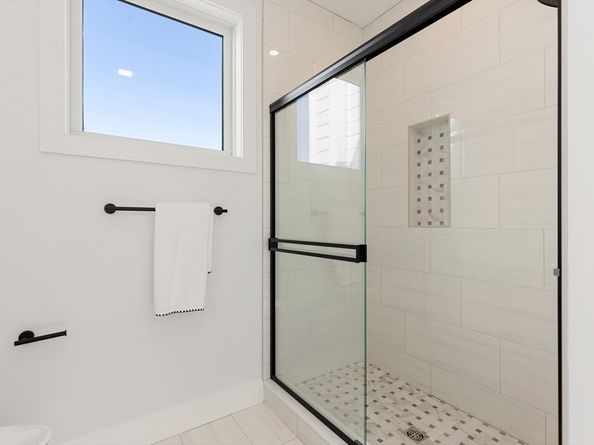 654 Mystic Ave B, Somerville MA 02145