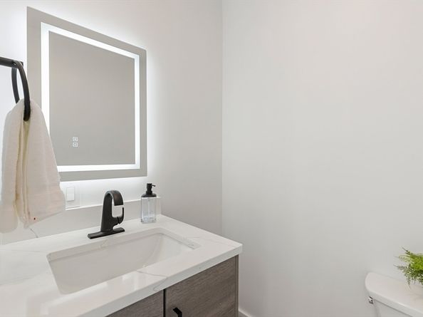 654 Mystic Ave B, Somerville MA 02145