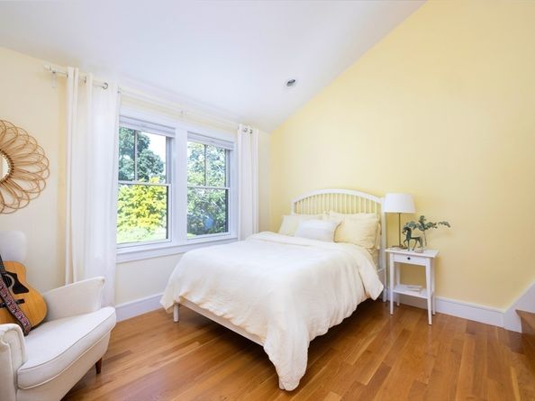 34 Hyslop, Brookline MA 02245