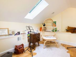 34 Hyslop, Brookline MA 02245