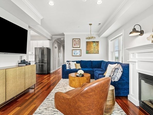 246 Bunker Hill St 3, Boston MA 02129