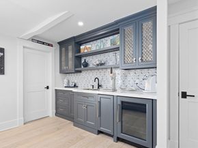2 Beach Ln, Hingham MA 02043