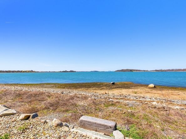 2 Beach Ln, Hingham MA 02043