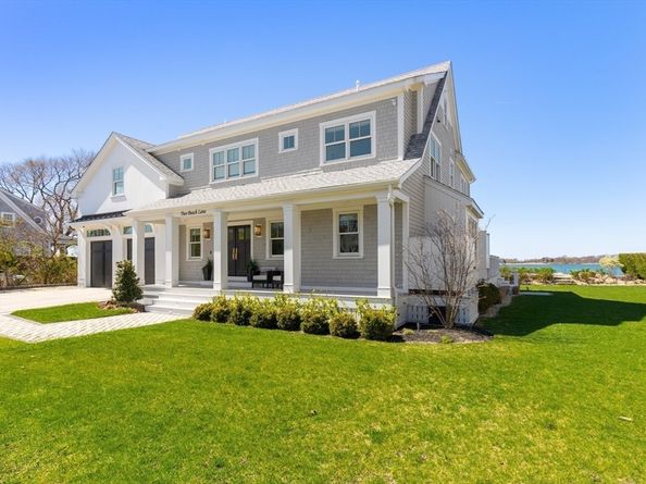 2 Beach Ln, Hingham MA 02043