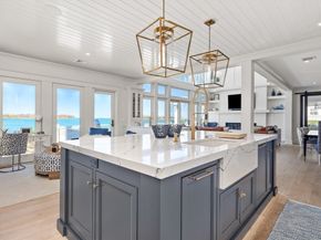2 Beach Ln, Hingham MA 02043