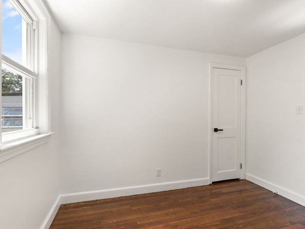 356 S Main St, Sharon MA 02067
