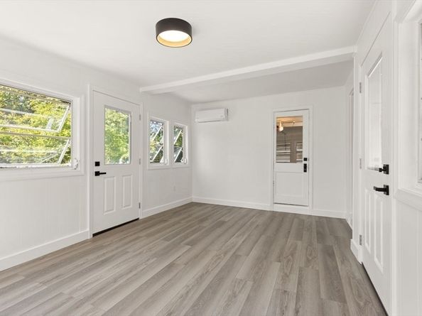 356 S Main St, Sharon MA 02067