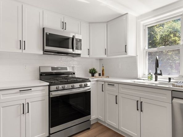 356 S Main St, Sharon MA 02067