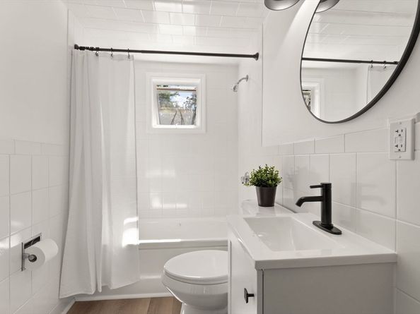 356 S Main St, Sharon MA 02067