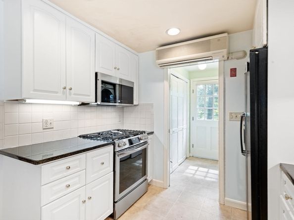 5 Woodberry Rd, Sudbury MA 01776