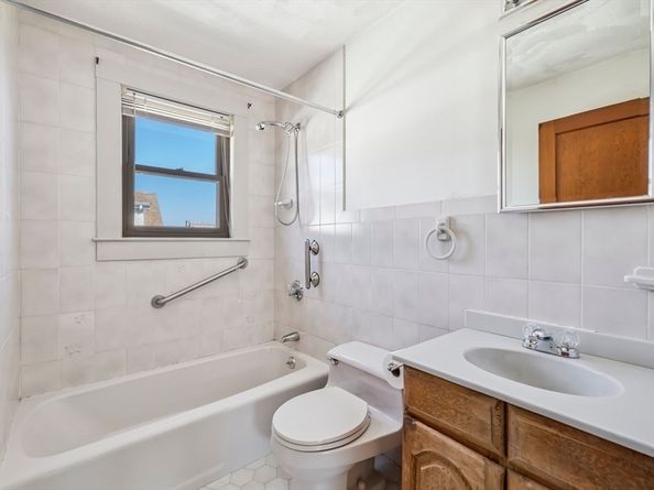 32 Michigan, Lynn MA 01902