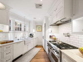 6 West Hill Place, Boston MA 02114