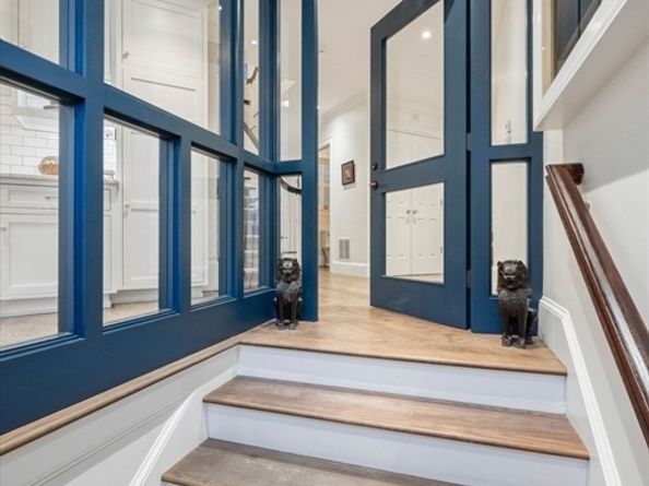 6 West Hill Place, Boston MA 02114