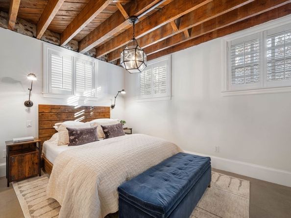 6 West Hill Place, Boston MA 02114