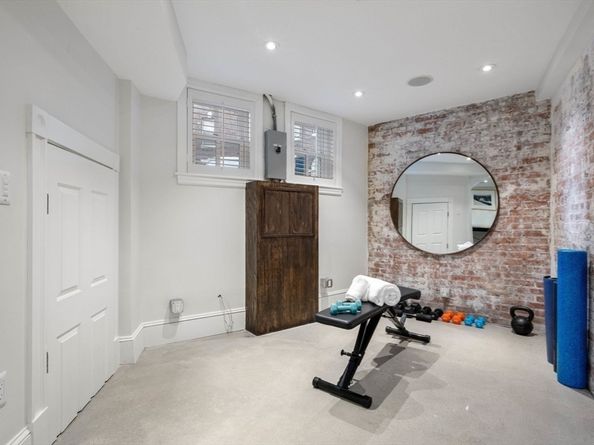 6 West Hill Place, Boston MA 02114