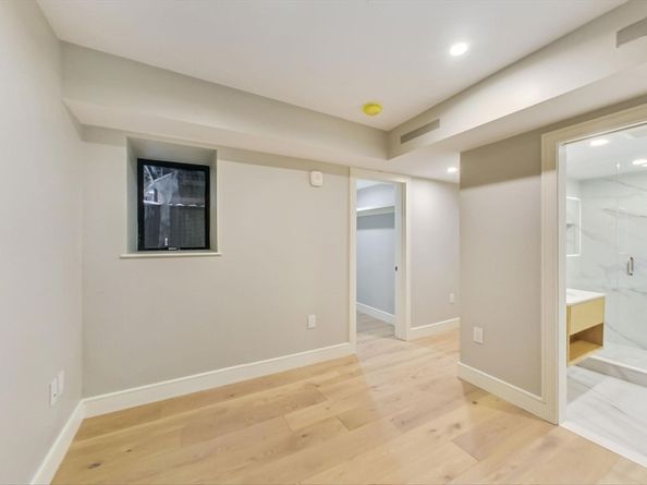 14 North Bennet Street 1, Boston MA 02113