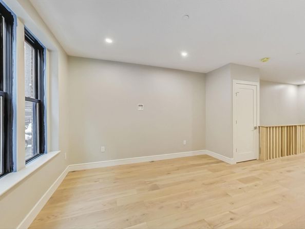 14 North Bennet Street 1, Boston MA 02113