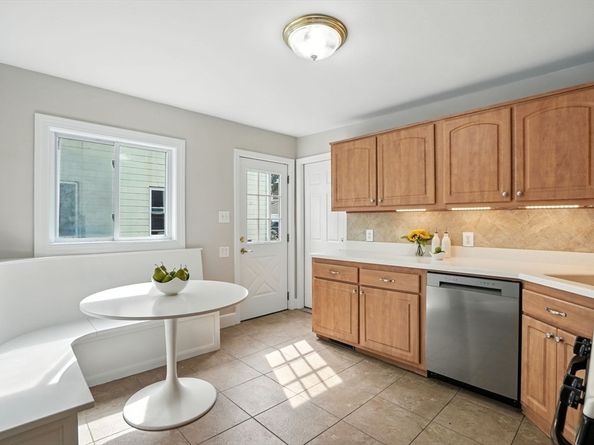 59 Marshall St 1, Somerville MA 02145