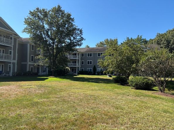 34 Meeting House Lane U 208, Stow MA 01775