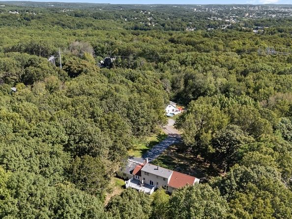 6 Sunrise Avenue, Auburn MA 01501
