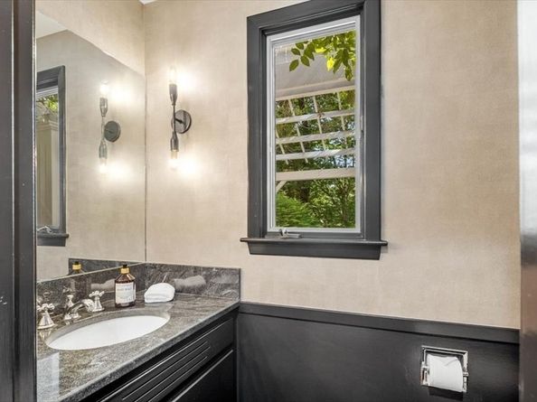 8 Evergreen Lane, Hingham MA 02043