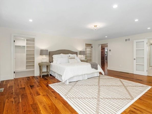 8 Evergreen Lane, Hingham MA 02043