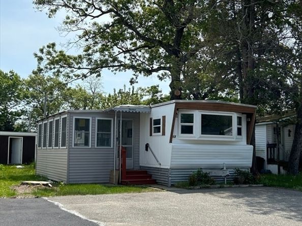 13 Berkeley Street, Tewksbury MA 01876