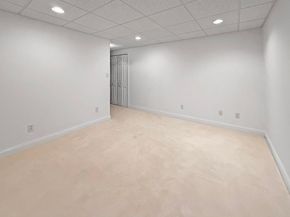 5 Blueberry Ln, Stoneham MA 02180