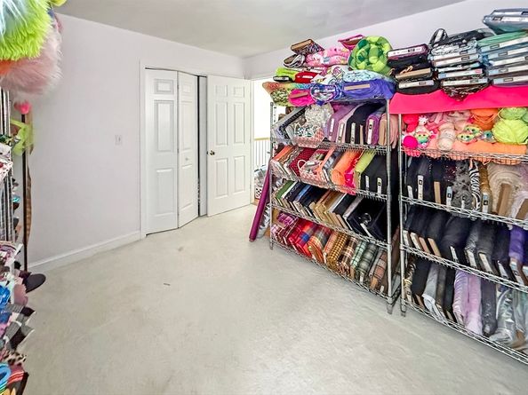 5 Blueberry Ln, Stoneham MA 02180