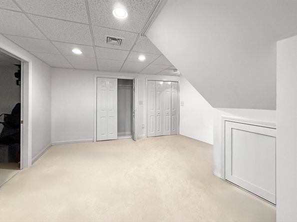 5 Blueberry Ln, Stoneham MA 02180