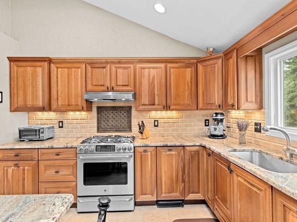 21 Juniper Brook Road, Northborough MA 01532