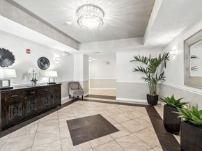 360 Andover St 2101, Danvers MA 01923